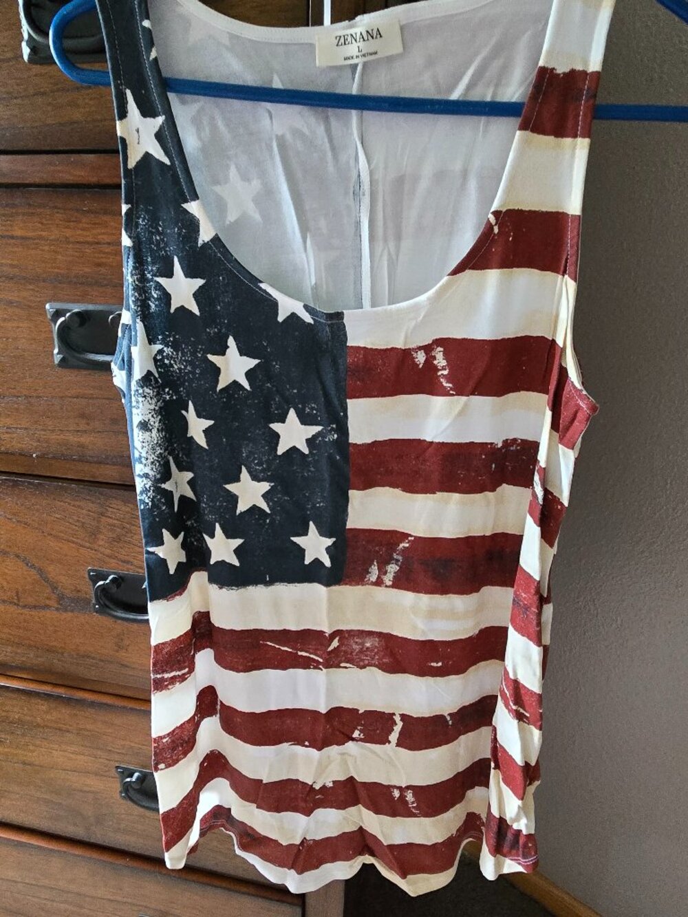 Zenana flag tank